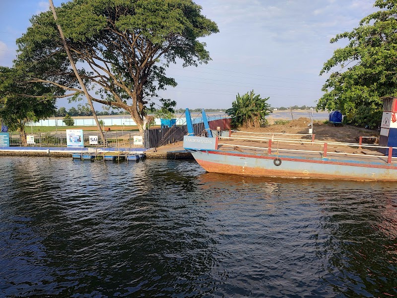 Alleppey Backwaters Boating - Alleppey Backwaters Boating Keralan dreams, Finishing Point Rd, ward avalookunnu, Thathampally, Alappuzha, Aryad South, Kerala 688013, India