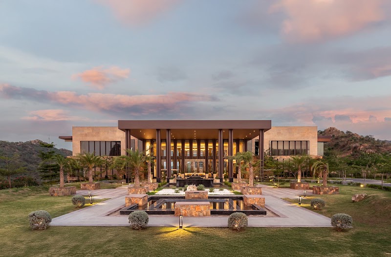 Holymont Resort