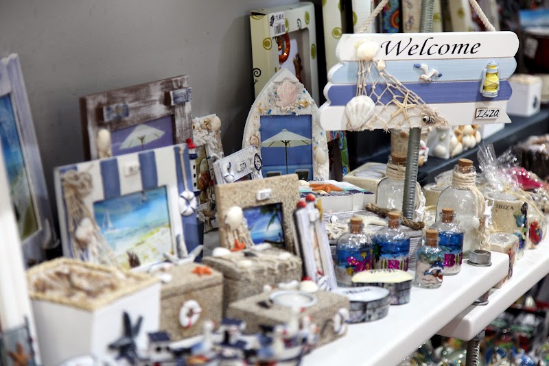 Ibiza´s Shop - Ibiza´s Shop, Carrer de Sant Mateu, 3, 07820 Sant Antoni de Portmany, Illes Balears, Spain