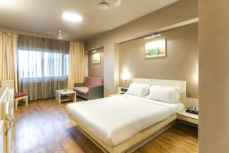Infiniti Hotel - Infiniti Hotel 1C/CA, Ring Rd, Opp.Prestige CollegeNear Bombay Hospital, Scheme No 94 Sector EB, Indore, Madhya Pradesh 452010, India
