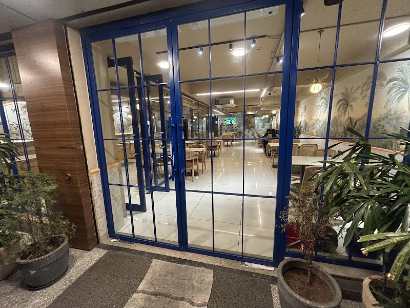 Basil Café & Restaurant - Basil Café & Restaurant 48, Shop no. 1 & 2, Ground floor, New Road, New Rd, opp. MKP College entrance, Race Course, Dehradun, Uttarakhand 248001, India
