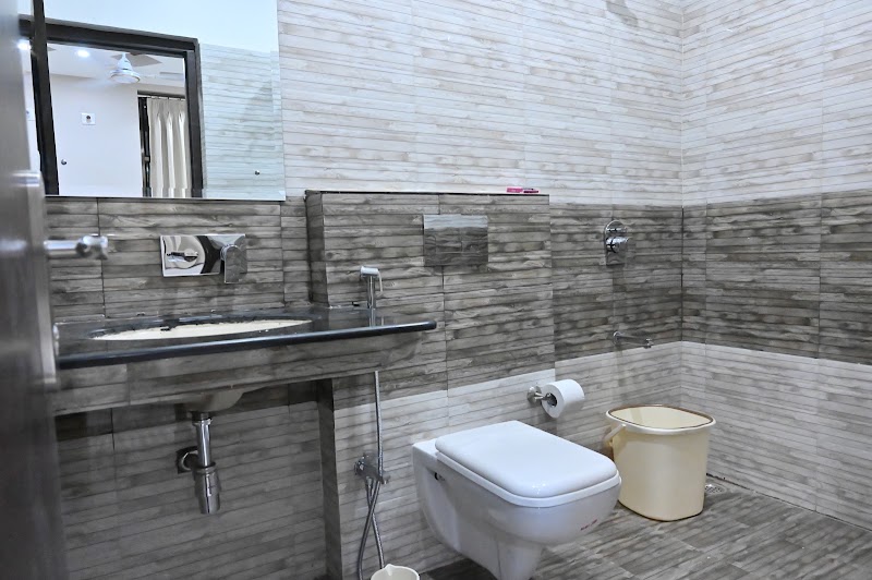 Hotel Royal Inn - Best Hotel, Restaurant, Rooftop Restaurant In Bikaner - Hotel Royal Inn - Best Hotel, Restaurant, Rooftop Restaurant In Bikaner, Rani Bazar Rd, opp. Fortis Hospital, Rani Bazar, Bikaner, Rajasthan 334001, India