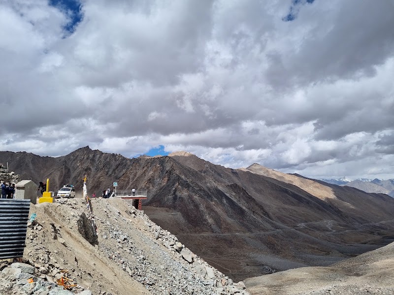 Khardung La Pass 5359M Altitude Leh Ladakh - Khardung La Pass 5359M Altitude Leh Ladakh CM33+RP6, Khardung, 194401