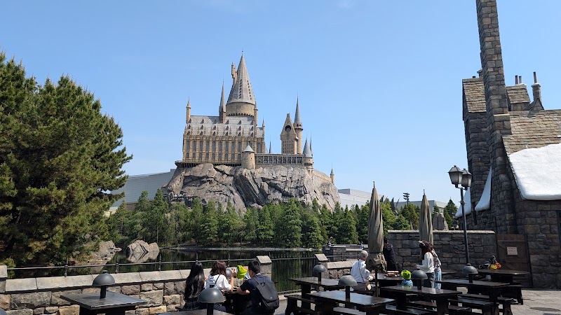 Three Broomsticks - Three Broomsticks, Japan, 〒554-0031 Osaka, Konohana Ward, Sakurajima, 2-chōme−1−３３ ウィザーディング・ワールド・オブ・ハリー・ポッタ