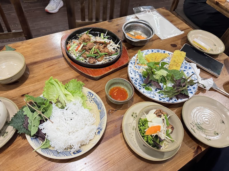 MẸT Vietnamese restaurant & Vegetarian Met 4 - MẸT Vietnamese restaurant & Vegetarian Met 4 34 P. Gia Ngư, Hàng Bạc, Hoàn Kiếm, Hà Nội, Vietnam