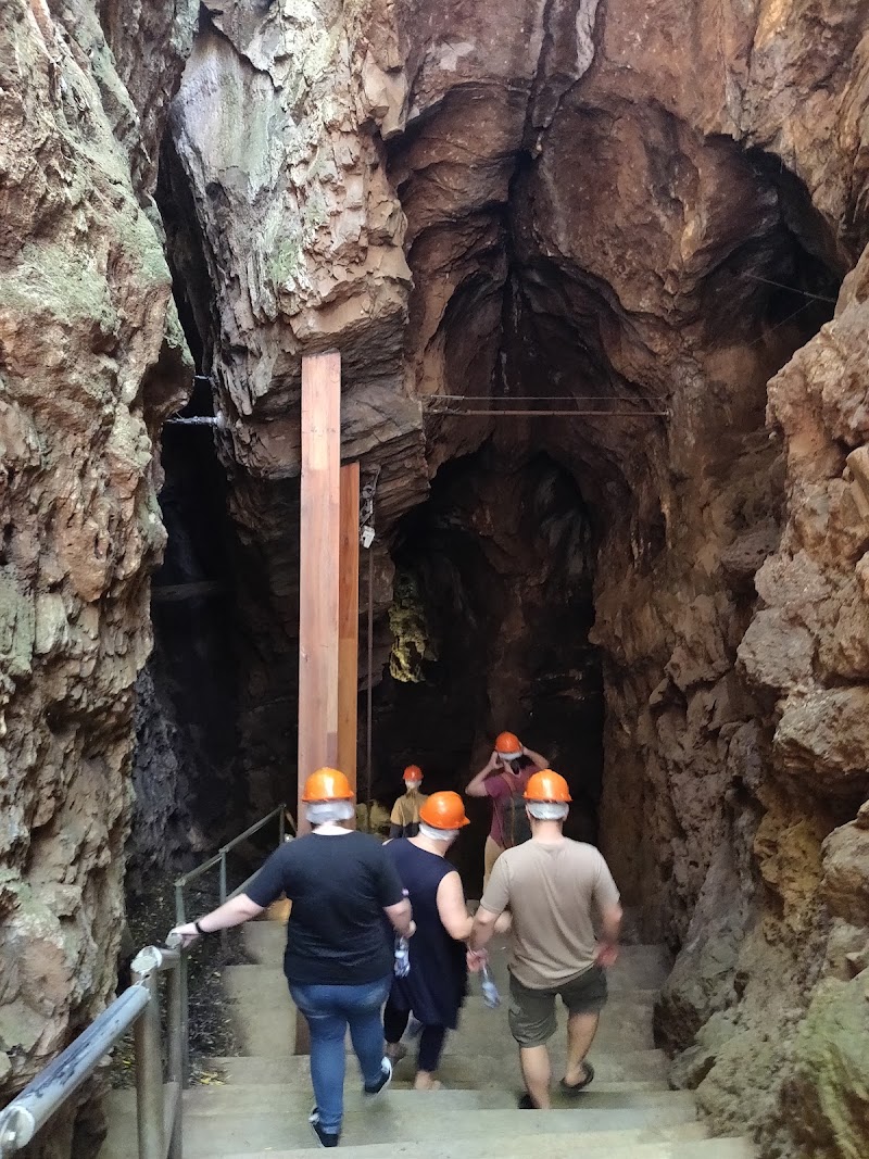 Sterkfontein Caves - Sterkfontein Caves, Kromdraai Rd, Johannesburg, South Africa