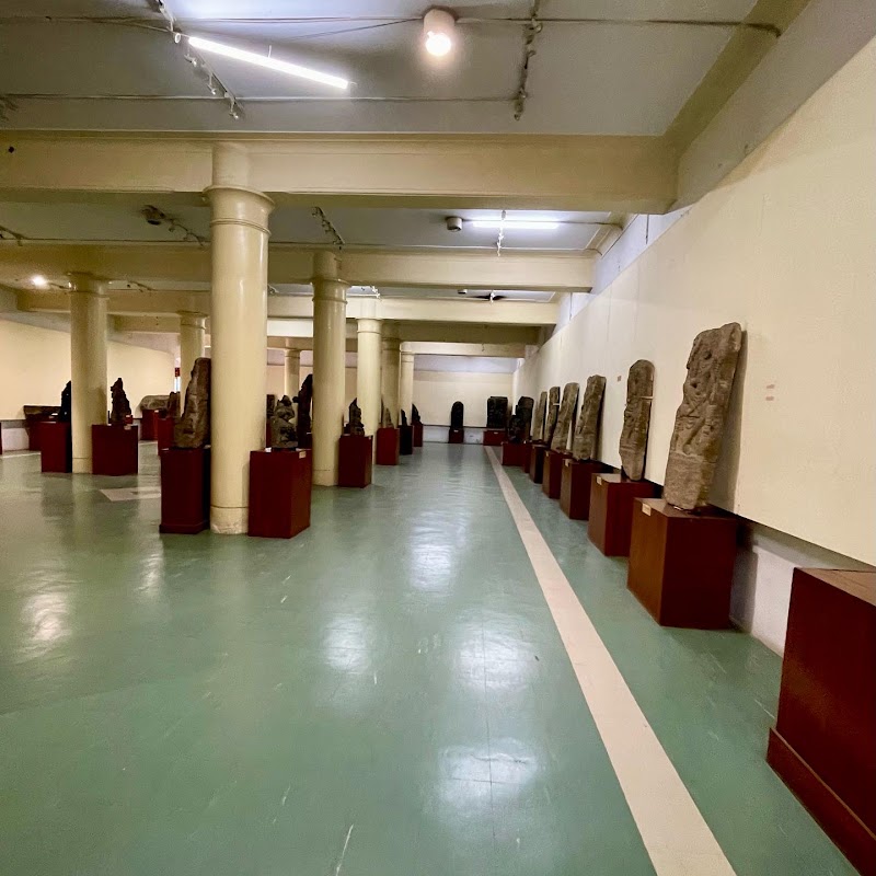 Government Museum - Government Museum Venkatappa Art Gallery Building, Kasturba Rd, Ambedkar Veedhi, Sampangi Rama Nagar, Bengaluru, Karnataka 560001, India