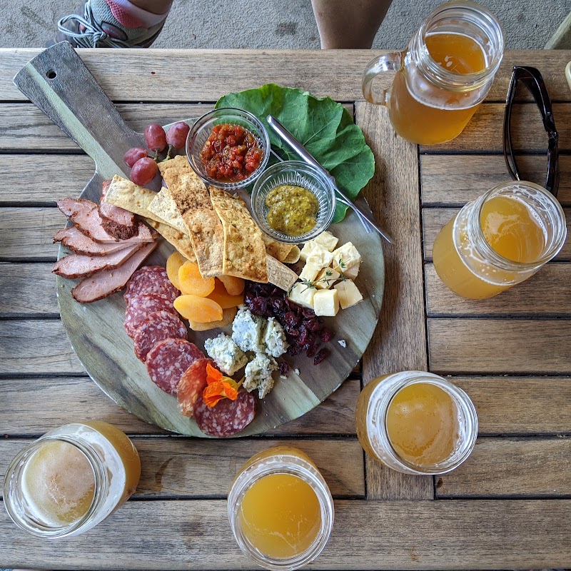 Bad Martha Farmers Brewery & Pizzeria - Bad Martha Farmers Brewery & Pizzeria 270 Upper Main St #5932, Edgartown, MA 02539, USA
