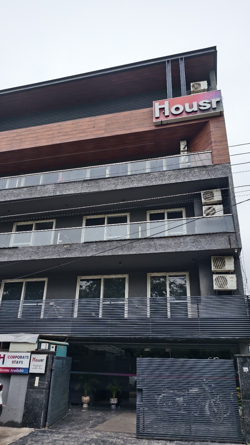 Housr 46 M2K Corp - Housr 46 M2K Corp, 1412, Huda Colony, Sector 46, Gurugram, Haryana 122003, India