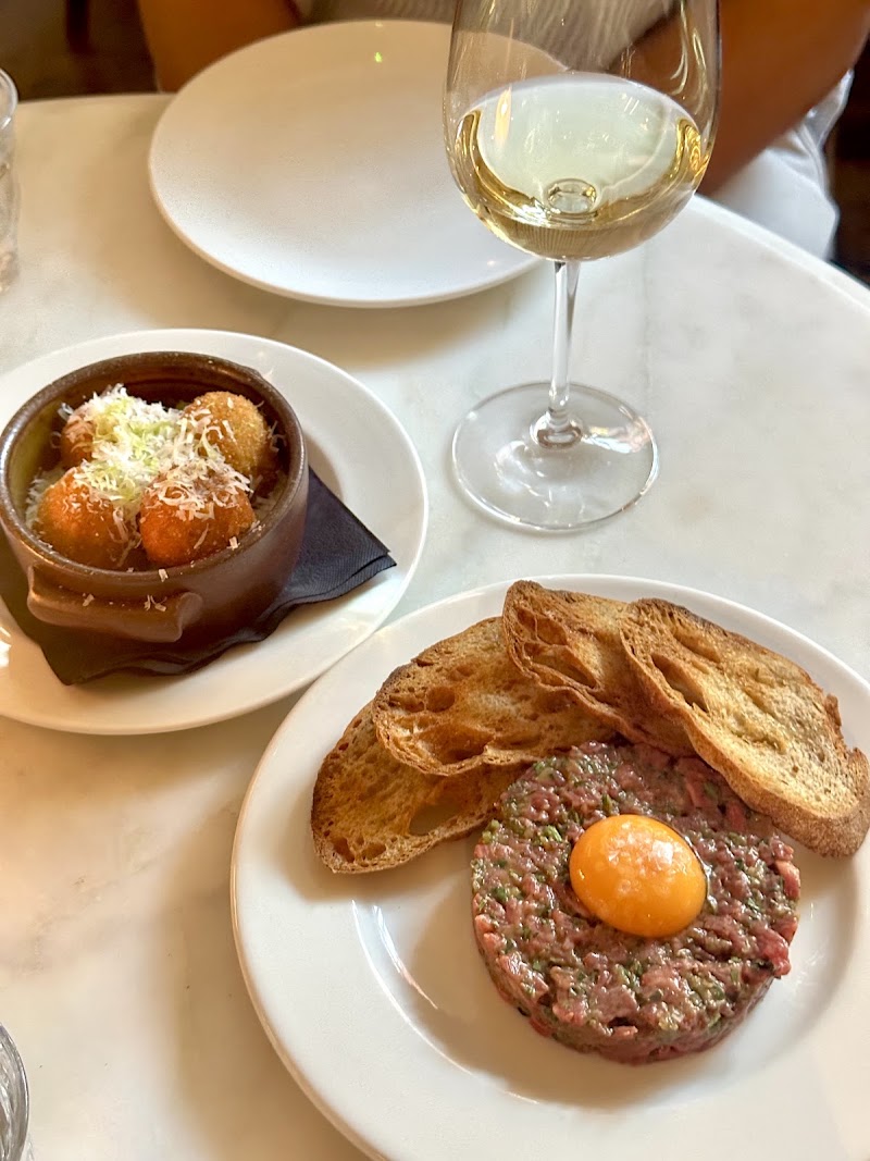 Wine Bar Mayfair - Wine Bar Mayfair 64 S Audley St, London W1K 2QT, UK