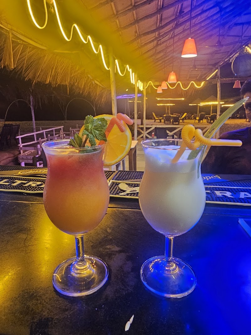 Sea Rock Beach Shack - Multi Cusino - Sea Rock Beach Shack - Multi Cusino GQ87+C8J, Candolim, Goa 403515, India