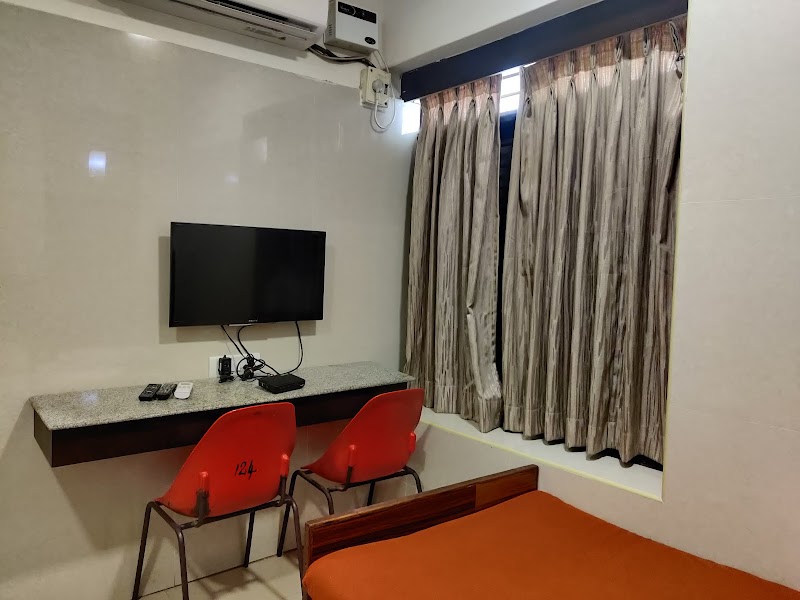Sarada Nivas Lodging - Sarada Nivas Lodging 3, Appar Swami Koil St N, Luz, Mylapore, Chennai, Tamil Nadu 600004, India