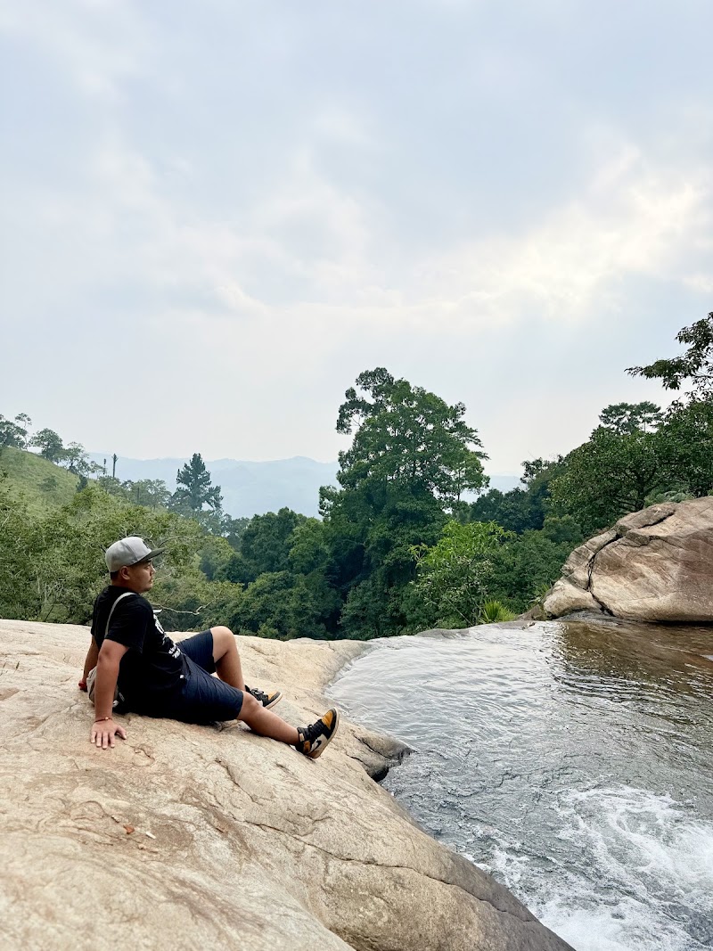 Nanu Oya Water Falls, Nanu Oya - Nanu Oya Water Falls, Nanu Oya, WPWQ+3G7, Nanuoya, Sri Lanka