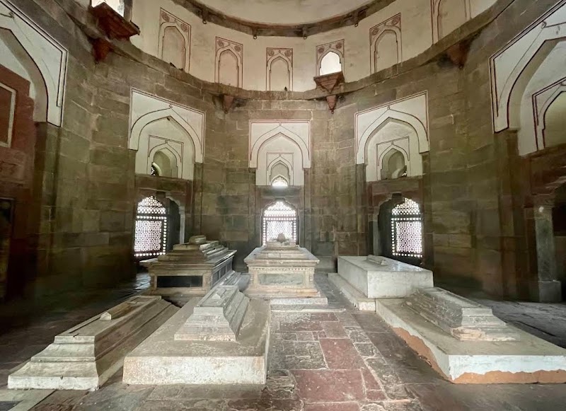 Isa Khan's Tomb, Delhi - Isa Khan's Tomb, Delhi Humayun's Tomb complex, Mathura Rd, Nizamuddin, Nizamuddin East, New Delhi, Delhi 110013, India