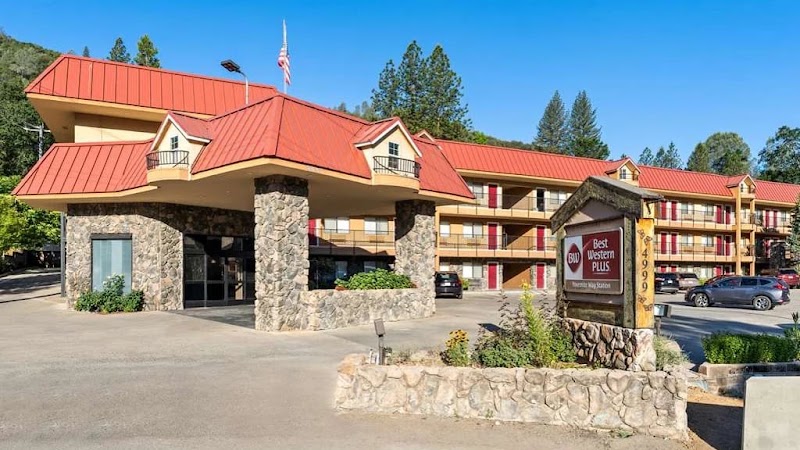 Best Western Plus Yosemite Way Station Motel