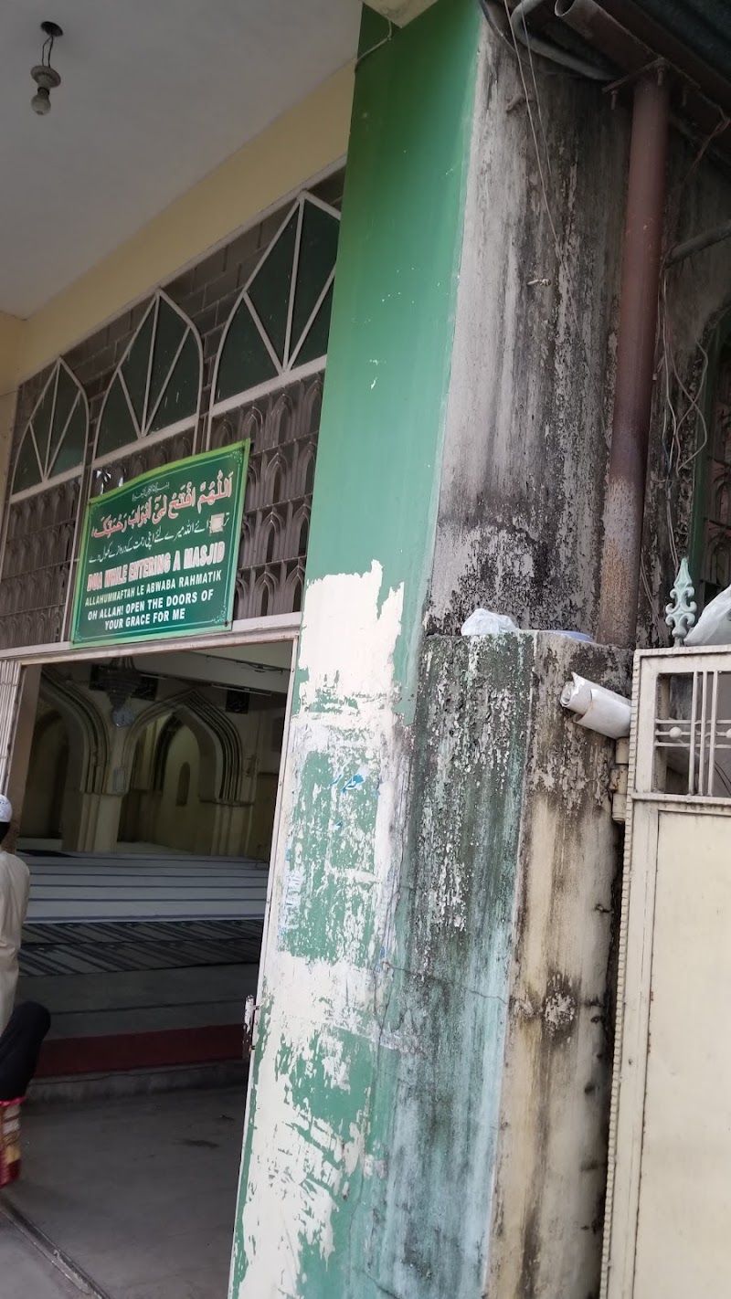 Masjid & Dargah Hazrat Syedan Sahib Rh - Masjid & Dargah Hazrat Syedan Sahib Rh, 21-7-290, Mitti Ka Sher, Gulzar Houz, Char Kaman, 21-2-314, Shakkar Kotha, Laad Bazar, Char Kaman, Ghansi Bazaar, Hyderabad, Telangana 500002, India