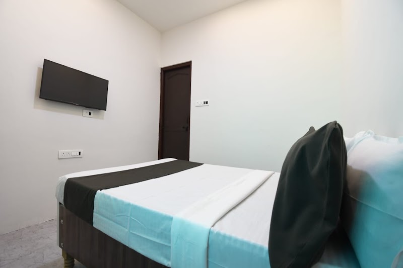 HOTEL SHIVAY DELUXE - HOTEL SHIVAY DELUXE Pipla Fata, opposite Nagpure celebration lawn, Chandrakiran Nagar, Nagpur, Maharashtra 440034, India