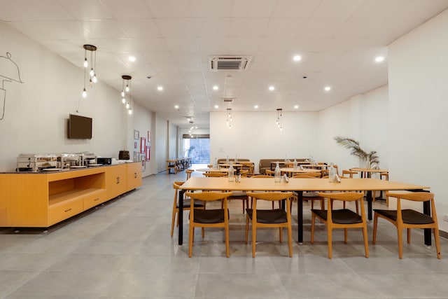 Townhouse by OYO Golden Avenue Road - Townhouse by OYO Golden Avenue Road, Plot no 5, Ram Talai Rd, New Golden Avenue, Sharifpura, Amritsar, Punjab 143006, India