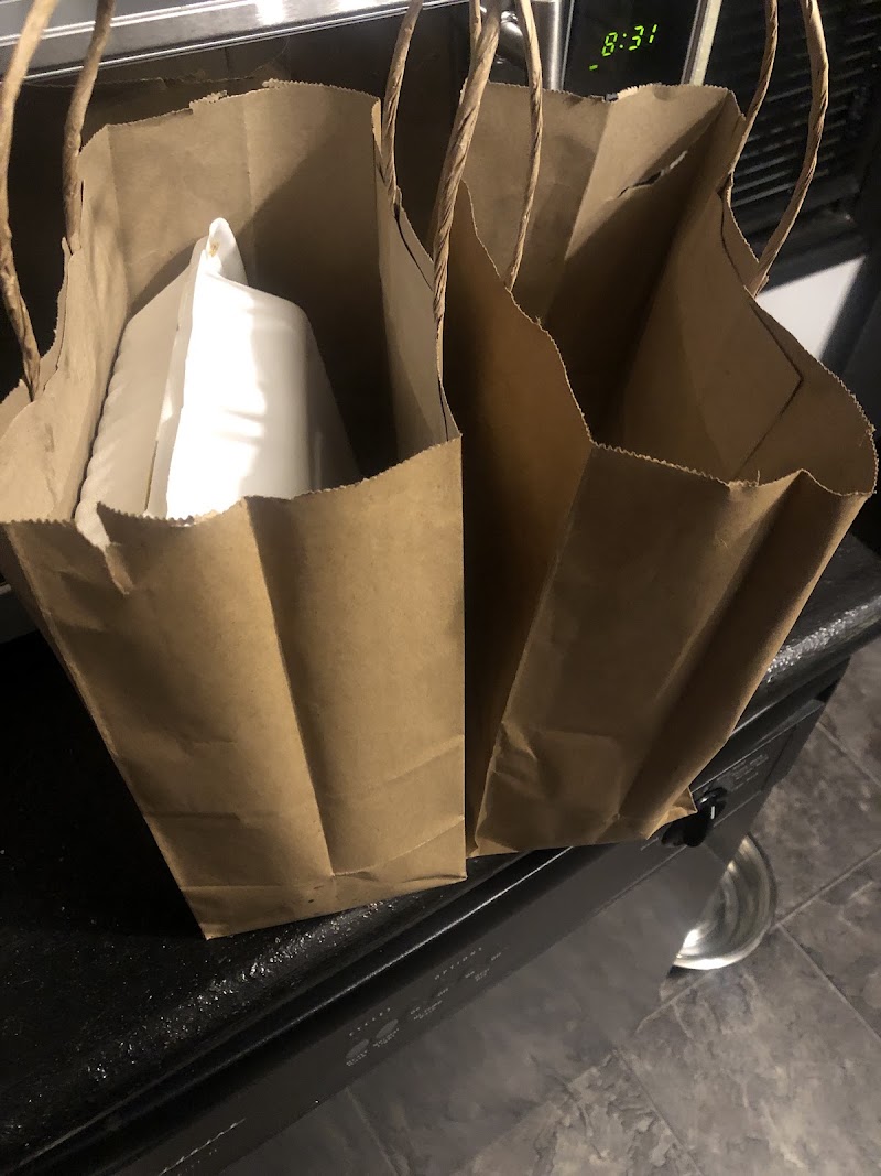 Baadshah king of shawarmas and biryanis (ICE CREAMS AND BAKED GOODS) - Baadshah king of shawarmas and biryanis (ICE CREAMS AND BAKED GOODS) 486 Grantham Ave, St. Catharines, ON L2M 3J7, Canada