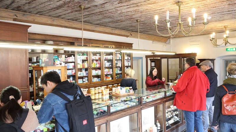 Town Hall Pharmacy - Town Hall Pharmacy, Raekoja plats 11, 10146 Tallinn, Estonia