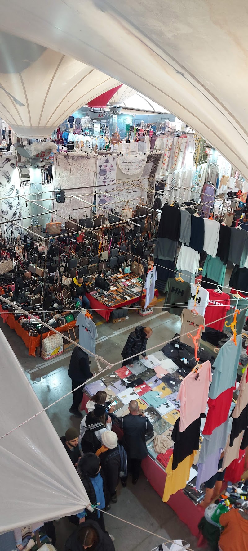 Bazar de Kadikoy Sali Pazari - Bazar de Kadikoy Sali Pazari, Hasanpaşa, Uzunçayır Cd. No:50, 34722 Kadıköy/İstanbul, Türkiye