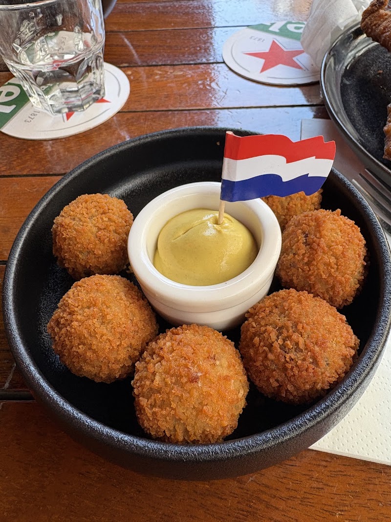 Dutch & Beyond - Dutch & Beyond, Leidsekruisstraat 23, 1017 RE Amsterdam, Netherlands