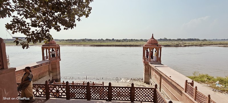 Mathura Vrindavan Tour - Mathura Vrindavan Tour House - 1, Block - A, Tantura Rd, Sarang Vihar, Balajipuram, Mathura, Uttar Pradesh 281006, India