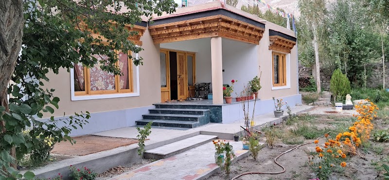 Karma Home Stay - Karma Home Stay Sumur, 194401