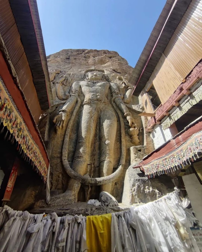 Kargil Gompa & Buddhist Monastery - Kargil Gompa & Buddhist Monastery, 99H8+CM2, Kargil, Mulbekh, 194109