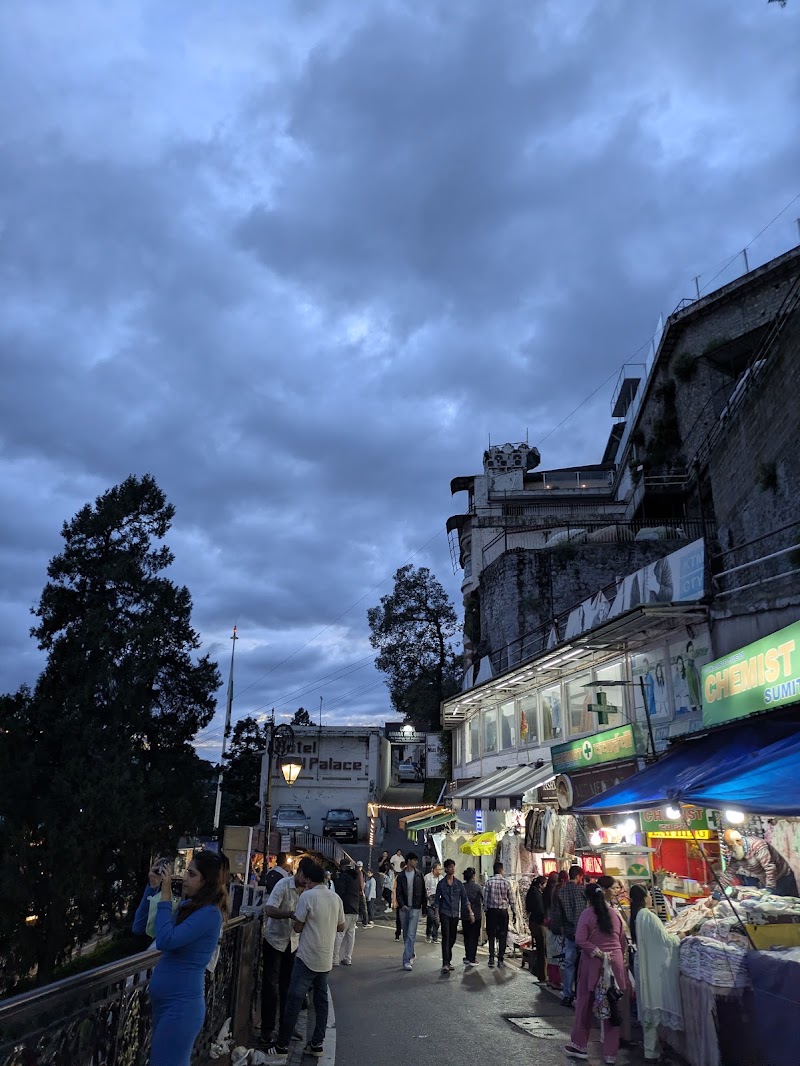 Sandoz Mussoorie Mall Road - Sandoz Mussoorie Mall Road Green Chowk, Kulri Bazar, The Mall Road, Mussoorie, Uttarakhand 248179, India