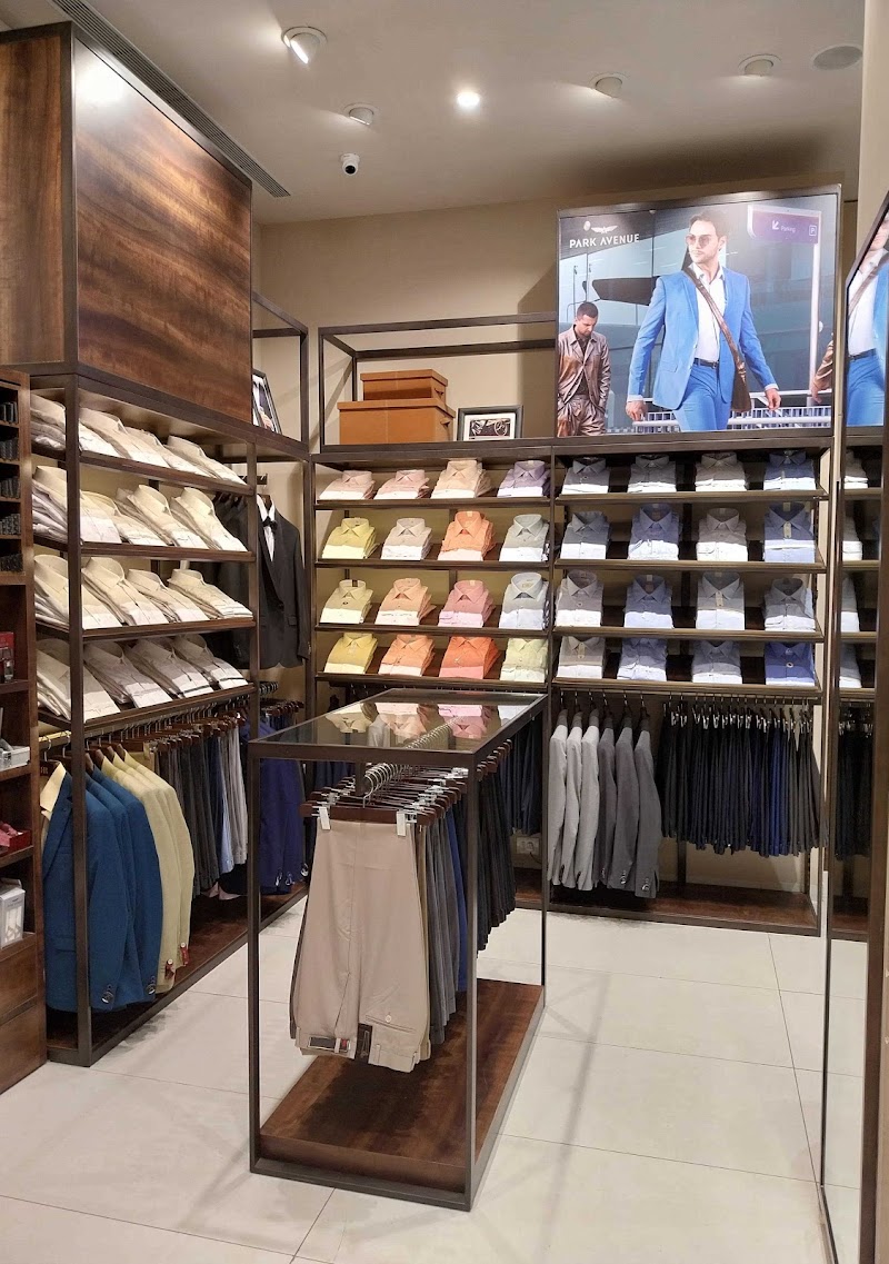 The Raymond shop - The Raymond shop Shop no 1 & 2, Pearl Belleza, DK Sandu Marg, Chembur Gaothan, Chembur, Mumbai, Maharashtra 400071, India