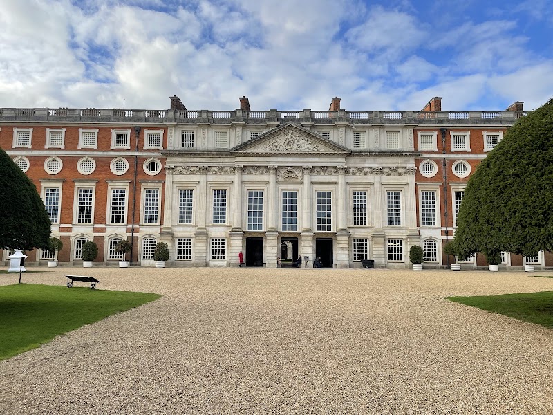 Hampton Court Palace - Hampton Court Palace Hampton Ct Way, Molesey, East Molesey KT8 9AU, UK
