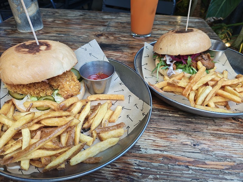 Vrutal | Vegan Burger Poblenou - Vrutal | Vegan Burger Poblenou Rbla. del Poblenou, 16, Bajos 4, Sant Martí, 08005 Barcelona, Spain