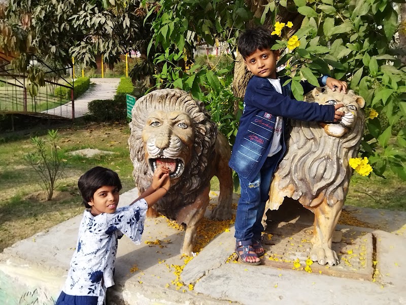 Nehru Park - Nehru Park 8XMG+VRH, Kennedy Rd, Varanasi cantonment, Varanasi, Uttar Pradesh 221002, India