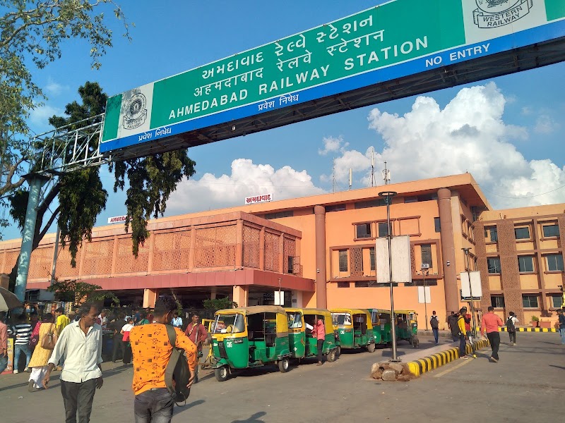 Ahmedabad Junction - Ahmedabad Junction, Kalupur Railway Station Rd, Sakar Bazzar, Kalupur, Ahmedabad, Gujarat 380002, India