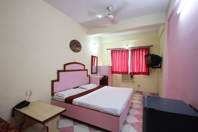 Hotel Delux Inn-Best Hotel/Banquet Hall in Agra - Hotel Delux Inn-Best Hotel/Banquet Hall in Agra MG Tower, Fatehabad Rd, Bansal Nagar, Tajganj, Agra, Uttar Pradesh 282001, India