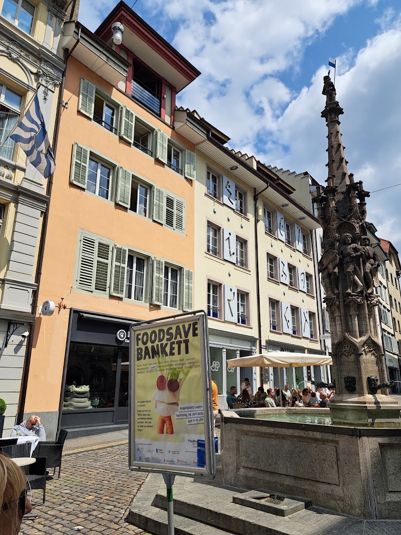 Meeting point Lucerne - Meeting point Lucerne Schwanenpl. 7, 6004 Luzern, Switzerland