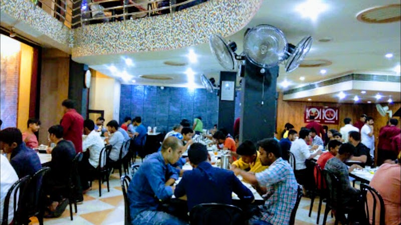 Royal Firdous Restaurant Since 1979(Aerodrome circle) - Royal Firdous Restaurant Since 1979(Aerodrome circle) Shop no. 10, DCM road, opp. Aakash mall, Aerodrome Cir, Dhanmandi, Kota, Rajasthan 324005, India