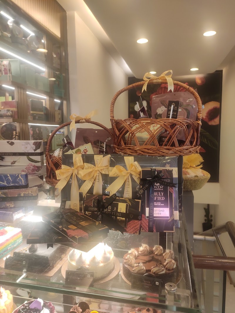1 MG - Lido Mall - 1 MG - Lido Mall, 1/2, Old Madras Rd, Halasuru, Someshwarpura, Sivanchetti Gardens, Bengaluru, Karnataka 560008, India