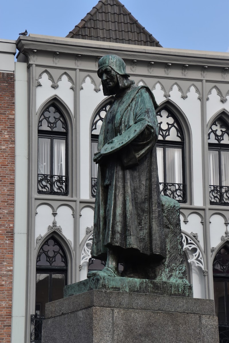 Standbeeld Jeroen Bosch - Standbeeld Jeroen Bosch, Markt, 5211 JW 's-Hertogenbosch, Netherlands