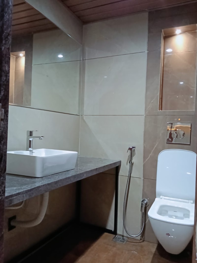 Kiwi Inn Hotel, Ujjain - Kiwi Inn Hotel, Ujjain 89, Railway Station ke samne, Loti school, ke pass, Madhav Nagar, Ujjain, Madhya Pradesh 456010, India