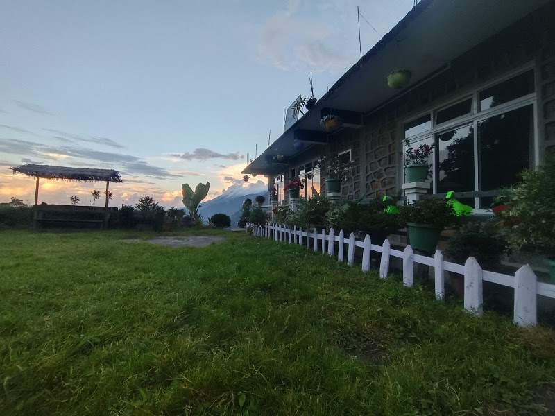 Ghising Homestay - Ghising Homestay Mazuwa Road Dameygaon, near Manybhanjang, Majua, West Bengal 734221, India