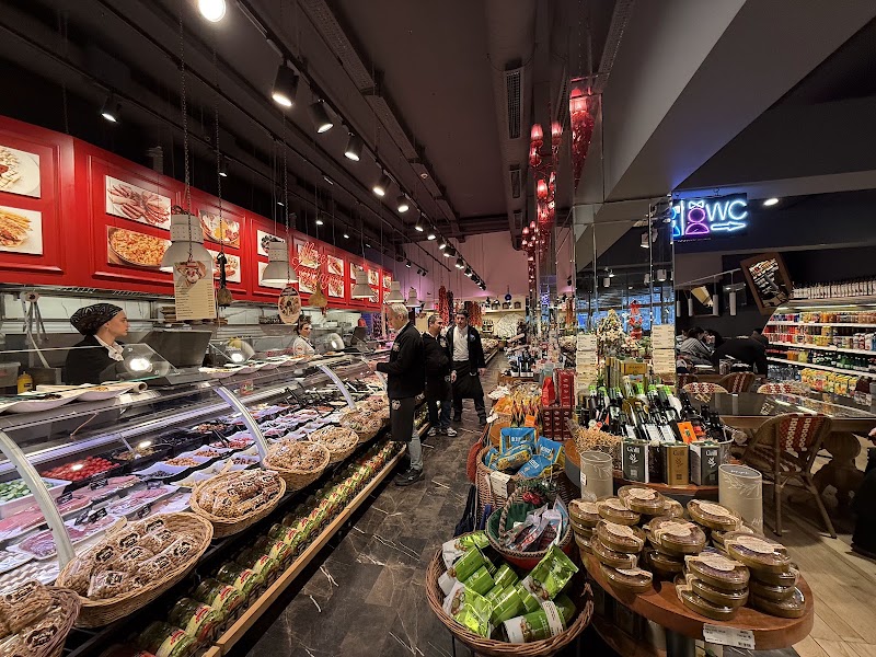 Namlı Gurme - Namlı Gurme, Kemankeş Karamustafa Paşa, Mumhane Cd. No:6, 34425 Beyoğlu/İstanbul, Türkiye