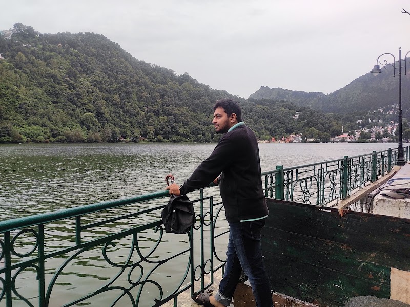 Nainital Lake Boat Point - Nainital Lake Boat Point, 9FR4+97M, Nainital Lake, Tallital, Nainital, Uttarakhand 263001, India