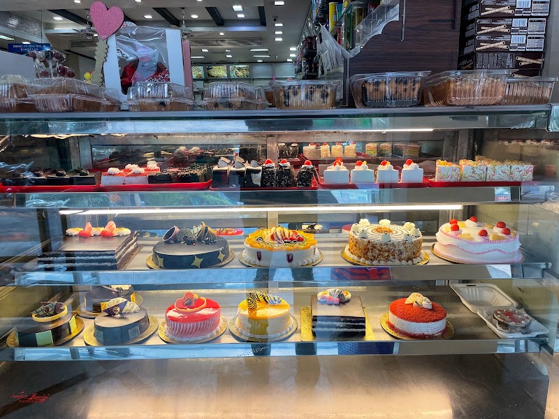 EVERGREEN SWEET HOUSE - EVERGREEN SWEET HOUSE, S-29 - 30, MARKET, Block S, Green Park, New Delhi, Delhi 110016, India