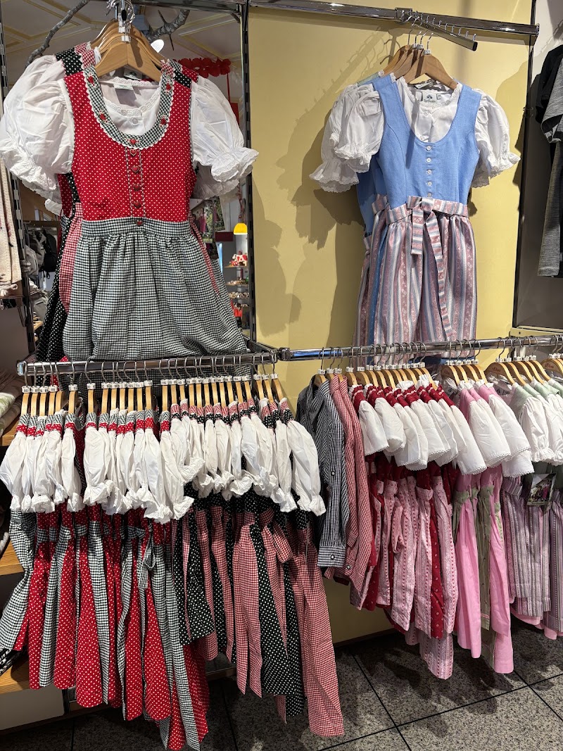 Grand Bazar Brunner - Grand Bazar Brunner, Dorfstrasse 115, 3818 Grindelwald, Switzerland