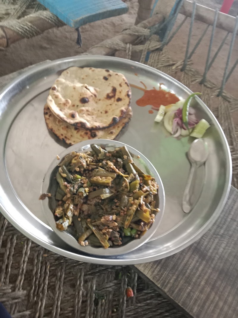 Chaudhary Dhaba - Chaudhary Dhaba JHP8+GF3, Chaumuhan Rural, Uttar Pradesh 281406, India