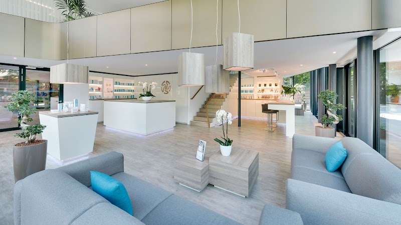 Kosmetikinstitut Aurora - Kosmetikinstitut Aurora Müllerstraße 11, 6020 Innsbruck, Austria