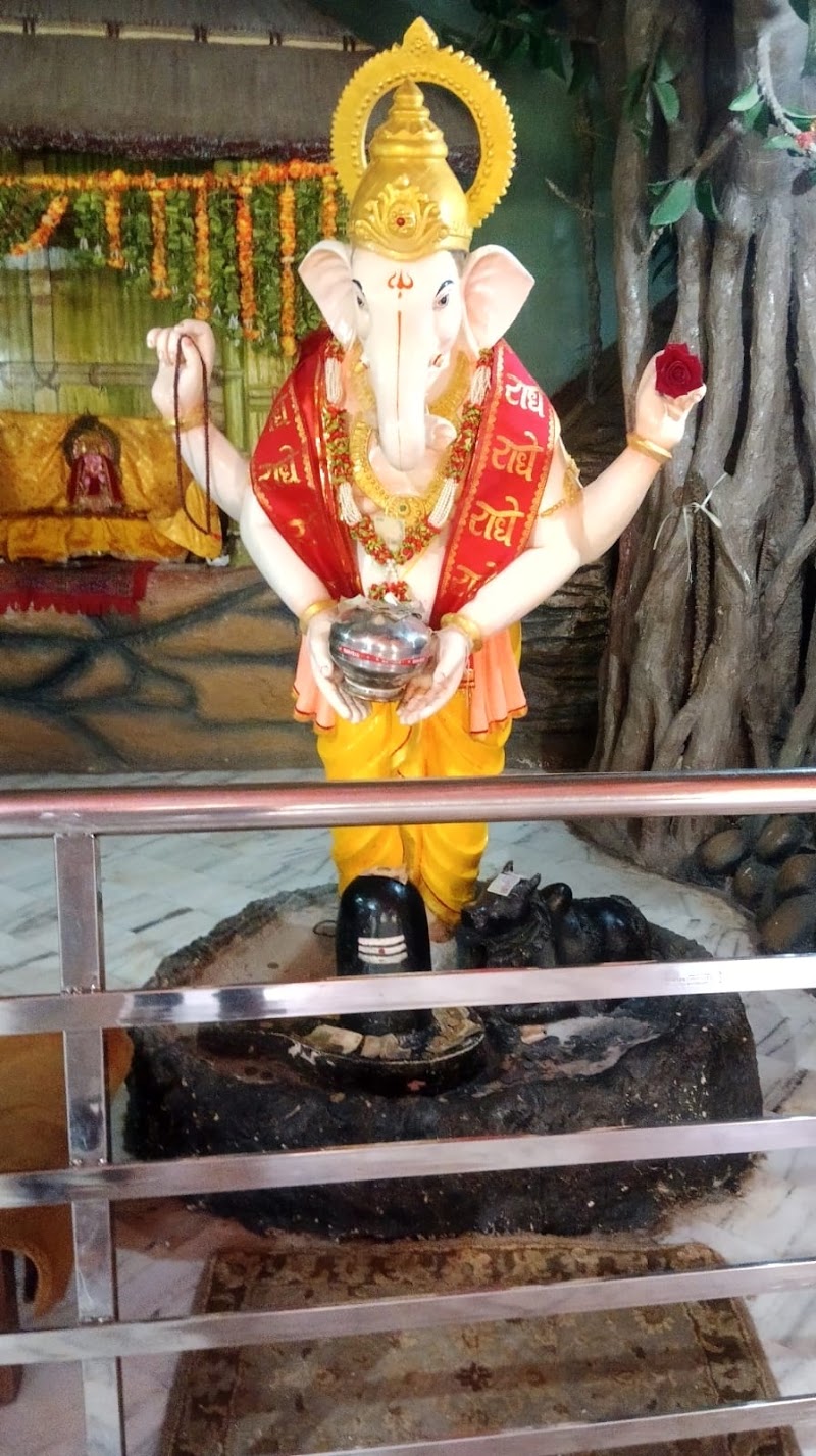 Swami Arvindanand Paramhans Ashram, Janki kund, Chitrakoot - Swami Arvindanand Paramhans Ashram, Janki kund, Chitrakoot, 5V66+3RR, MP SH 11, Janki Kund, Chitrakoot, Madhya Pradesh 485334, India