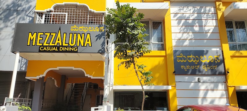 Mezzaluna Casual Dining